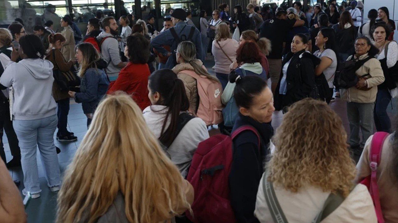 Elektrik Kesintisi Sonrası Ohal İlan Edilmişti, İspanya’da Bir Kriz Daha! Hepsi Çöktü