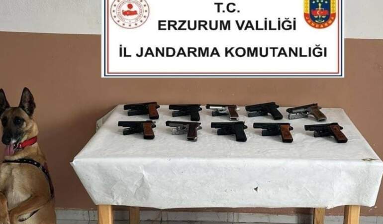 Erzurum’da 10 Adet Ruhsatsız Silah Ele Geçirildi