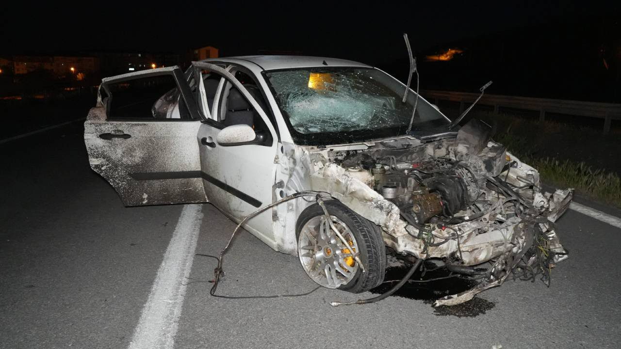 Feci Kazada Camdan Fırlayan Sürücü Öldü