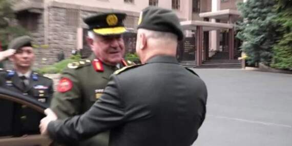 Genelkurmay Başkanı Gürak, Ürdünlü Mevkidaşı Hnaity’i Askeri Törenle Karşıladı