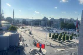 İstiklal Caddesi’ne Çıkan Sokaklara ‘Gezi Parkı’ Engeli