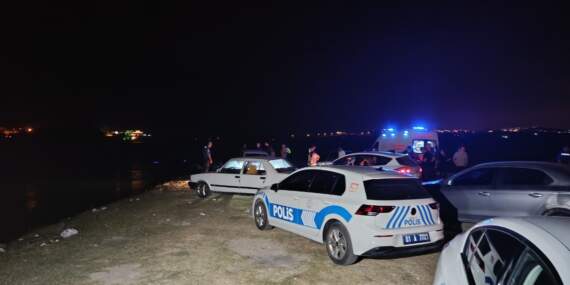 Göldeki Eğlence Kabusa Döndü! 5 Kişi Kurtarıldı, 24 Yaşındaki Genç Kayıp