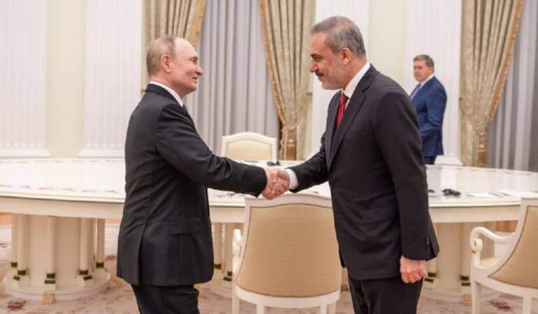 Hakan Fidan’dan Putin ile Kritik Temas