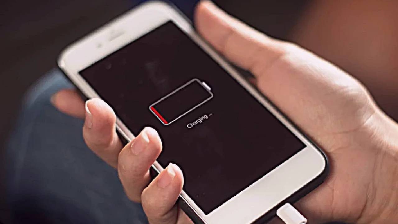 iPhone Pil Değişim Ücretleri 2025: İşte iPhone SE’den 16 Pro Max’e Kadar Güncel Fiyat Listesi