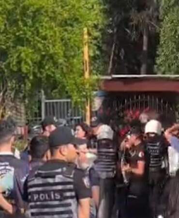 İstanbul Üniversitesi’nde ‘Gezi’ Anmasına Polis Müdahalesi! Çok Sayıda Öğrenciye Gözaltı