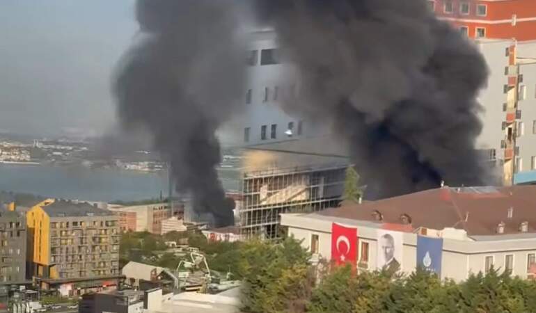 İstanbul Üniversitesi’nde Korkutan Yangın