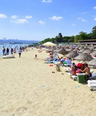 İstanbul’da Denize Girilebilecek En Temiz Plajlar Belli Oldu: Suyu Cam Gibi, Denizi Çarşaf Gibi