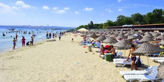 İstanbul’da Denize Girilebilecek En Temiz Plajlar Belli Oldu: Suyu Cam Gibi, Denizi Çarşaf Gibi