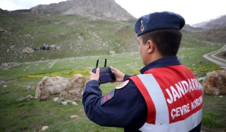 Jandarma Kuş Uçurmuyor, 7/24 Nöbet Tutuyor: Dokunana Anında 557 Bin TL Ceza Kesiliyor