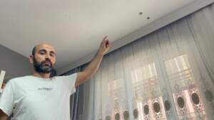 Kardeş Değil Sanki Düşman! Evden Çıkarmak İçin Hiltiyle Tavanı Deldi