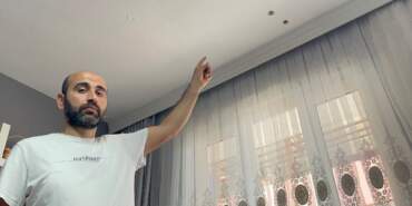 Kardeş Değil Sanki Düşman! Evden Çıkarmak İçin Hiltiyle Tavanı Deldi