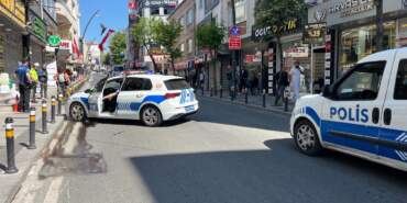 Küçükçekmece’de Feci Kaza: Fenalaşıp Yere Yığılan Adamın Üzerinden Araç Geçti