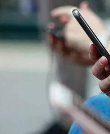 Meğer Telefonlardaki Bu İşaret ‘Dinleniyorsunuz’ Uyarısıymış! Bu Detayı Görürseniz Dikkat