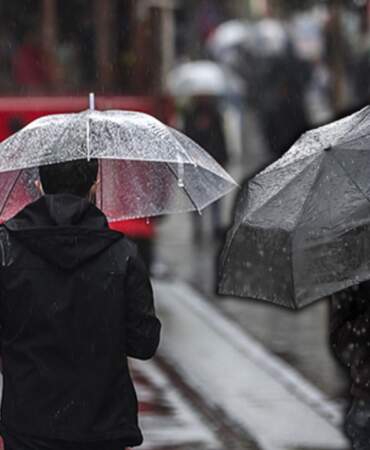 Meteoroloji’den İstanbul İçin Alarm! Güneşli Havalar Gidiyor, Sağanak Yağmur Geliyor