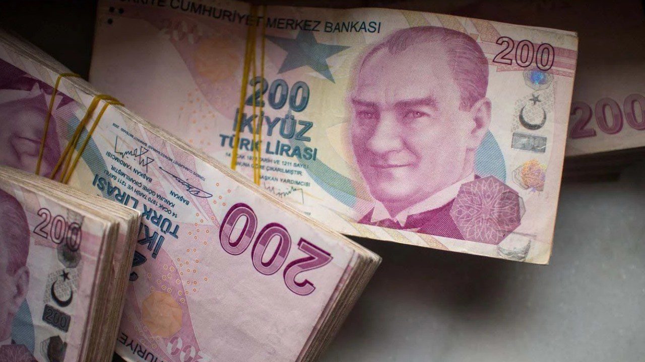 Mevduatta Zirve Kapmaca Sürüyor! 1 Milyon Liranın Aylık Getirisi İş Bıraktırıyor