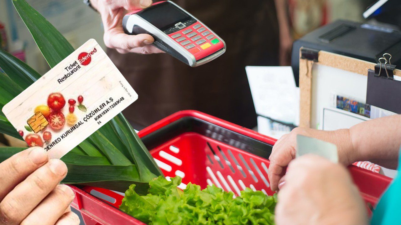 Milyonlar Merak Ediyordu… Yemek Kartlarıyla İlgili Kritik Karar