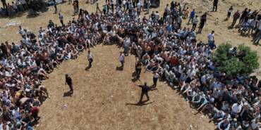 Ne Arsa Ne de Ev… Dedelerinden Acı Miras Kaldı! 15 Gün Uyutmayan 300 Yıllık Akılalmaz Gelenek