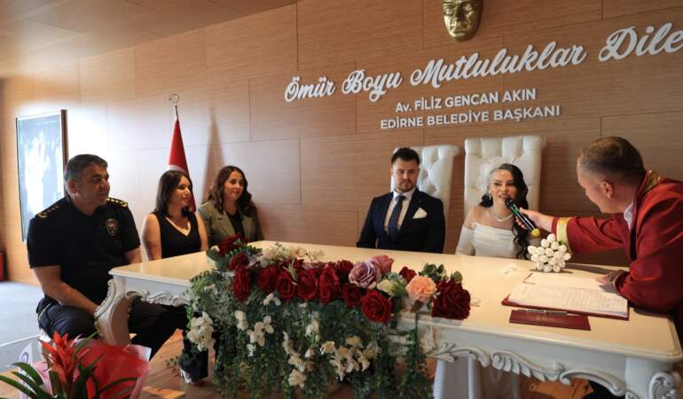 Nikah Salonlarında ‘25.05.2025’ Yoğunluğu