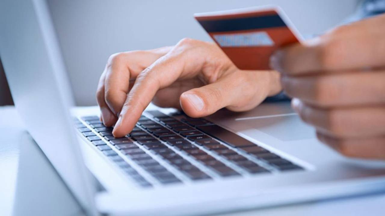 Online Alışverişte Yeni Dönem! 2026’da Yürürlüğe Girecekti Ama… Bakanlık Yeni Kararı Duyurdu