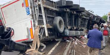 Ordu’da Feci Kaza: Tır Devrildi, Sürücünün Kolu Koptu