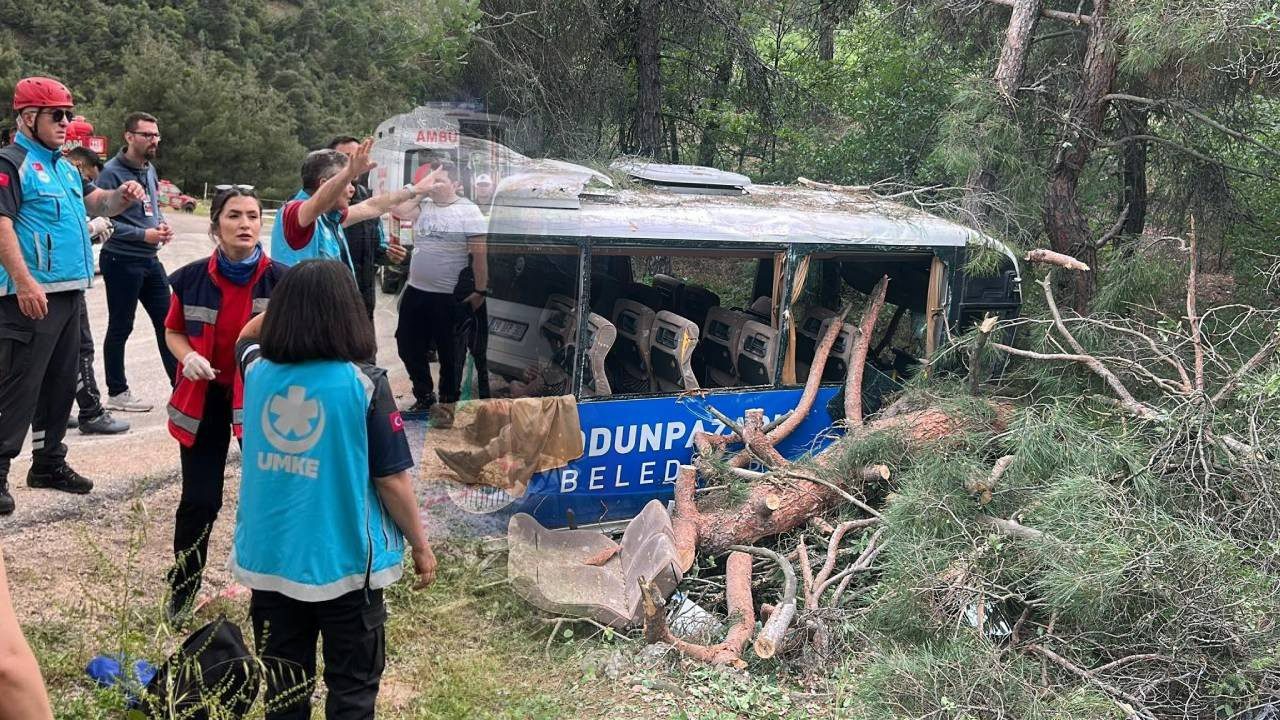 Otomobil Sporları Federasyonu Gözetmenlerini Taşıyan Araç Kaza Yaptı! 28 Yaralı