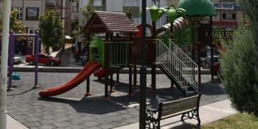 Parkta Dehşet: 7 Yaşındaki Çocuk Beyin Kanaması Geçirdi