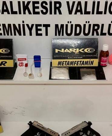 Polisler Bile Şok Oldu! Pembe Panterin İçinden Zehir Çıktı