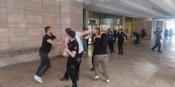 Samsun Adliyesi’nde Tansiyon Yükseldi! Taraflar Birbirine Girdi