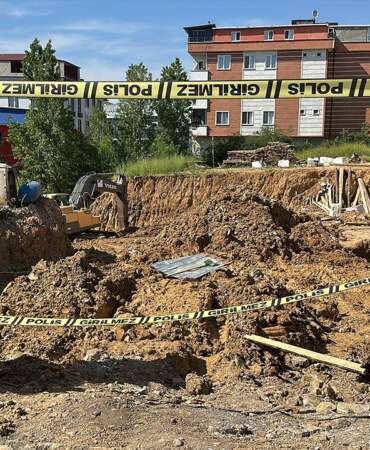 Sancaktepe’de İnşaat Alanında Göçük! 3 İşçi Hastanelik Oldu