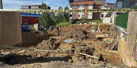 Sancaktepe’de İnşaat Alanında Göçük! 3 İşçi Hastanelik Oldu