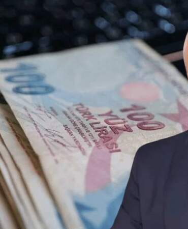 SGK Uzmanı Özgür Erdursun ‘Kötü Oldu’ Diyerek Duyurdu: SSK ve Bağ-Kur Emeklilerine Maaş Zammı Şoku