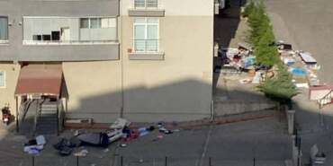 Sinir Krizi Geçirdi, Evdeki Eşyaları Camdan Attı