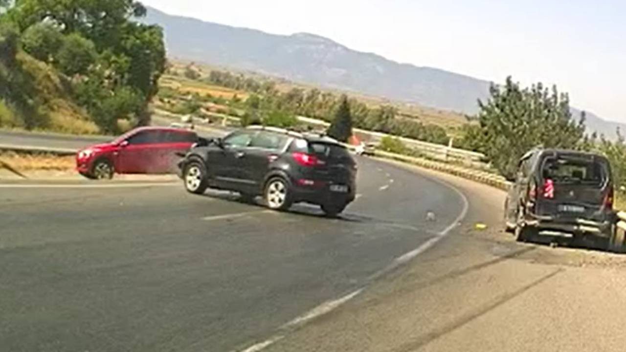 Tankerden Dökülen Balık Yağı Faciaya Yol Açtı: Zincirleme Kazalarda 7 Kişi Yaralandı