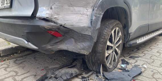 Trafikte Tartıştı Duran Araçlara Çarparak Kaçtı