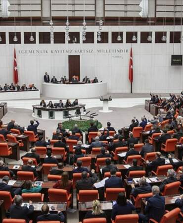 TRT Ve Bazı Kamu Kurumlarında Düzenlemeler İçeren Torba Kanun Kabul Edildi