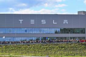 Türkiye’de Dakikalar İçinde Tükendi: Tesla’dan Flaş Açıklama Geldi