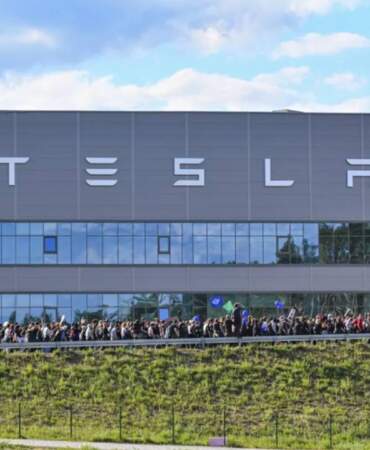 Türkiye’de Dakikalar İçinde Tükendi: Tesla’dan Flaş Açıklama Geldi