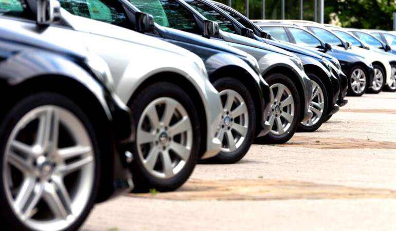 Türkiye’de İkinci Elde En Hızlı Değer Kaybeden Otomobiller Belli Oldu: Alan Bin Pişman Oluyor