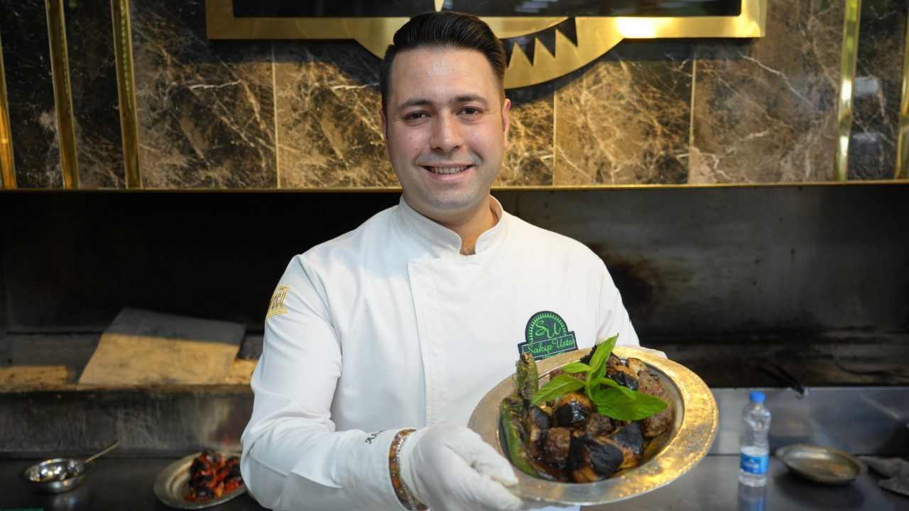 Türkiye’de Sadece Orada Yapılıyor! Yılda 3 Kere Çıkıyor: Kokusunu Alan Kaçıyor, Tadan Vazgeçemiyor