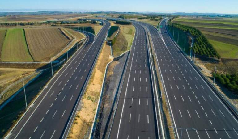 Türkiye’de Sürücülerin En Çok Kaza Yaptığı Yollar Belli Oldu: İşte İl İl En Tehlikeli Güzergahlar