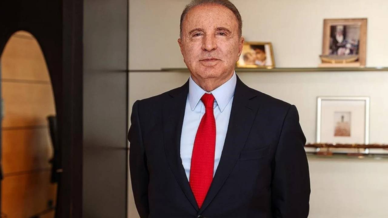 Ünal Aysal Aldığı Haberle Yıkıldı