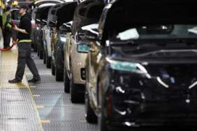 Ünlü Otomotiv Devinden Beklenmedik Karar: Tüm Planlar Değişti