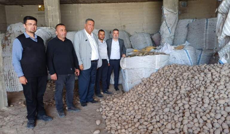 ‘Vatandaş 40 Liraya Alıyor, Üretici 1 Liraya Satamıyor’