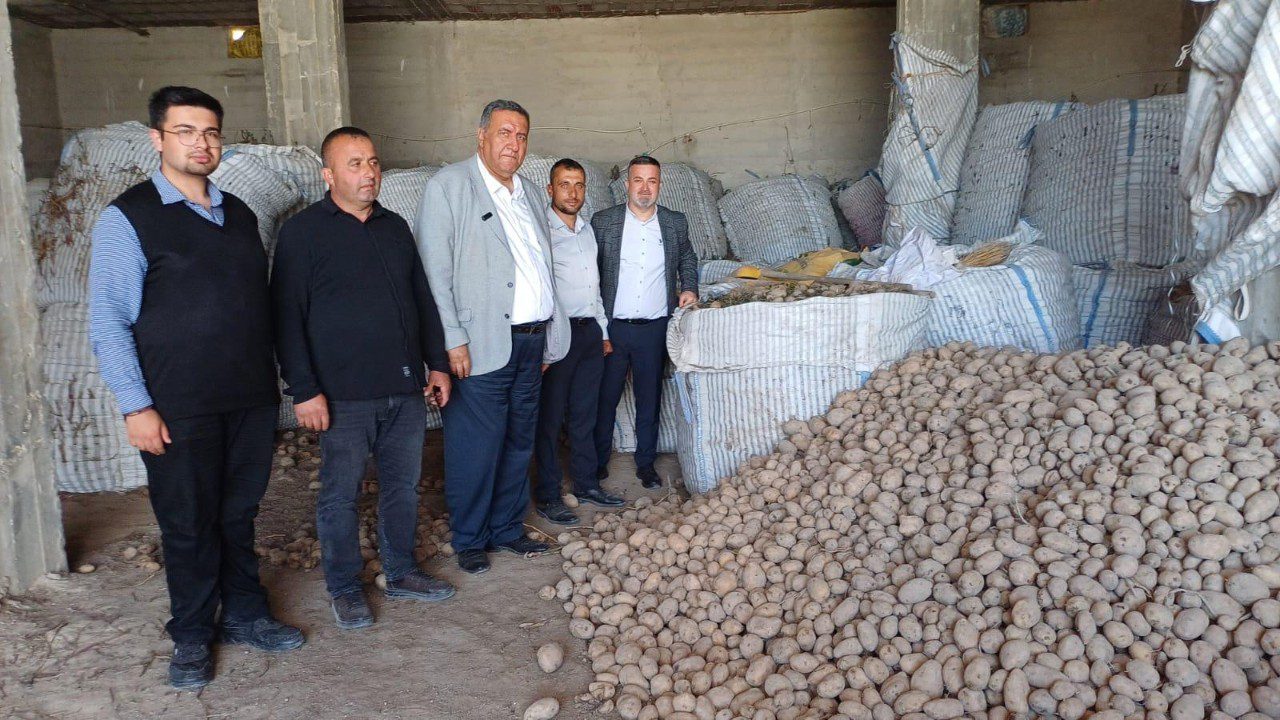 ‘Vatandaş 40 Liraya Alıyor, Üretici 1 Liraya Satamıyor’