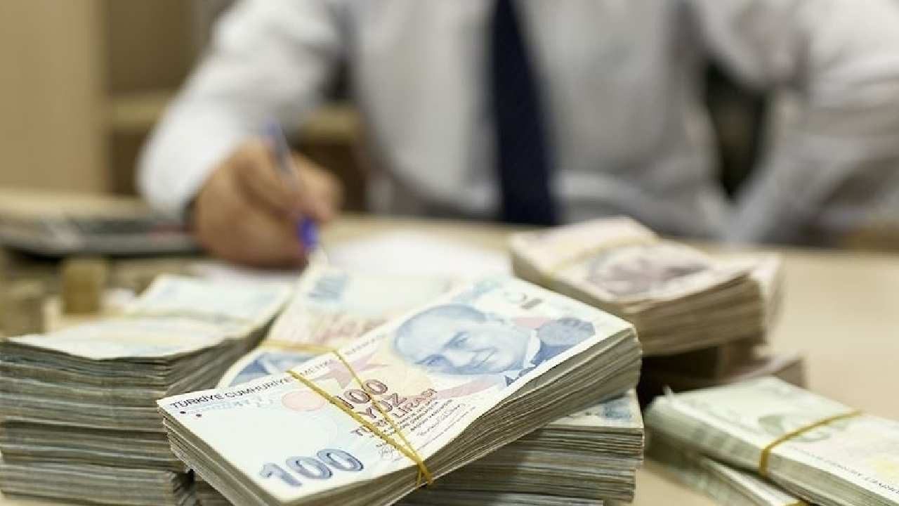Vatandaşın Bankalara Olan Kredi ve Kredi Kartı Borcu 4,3 Trilyon Lirayı Aştı