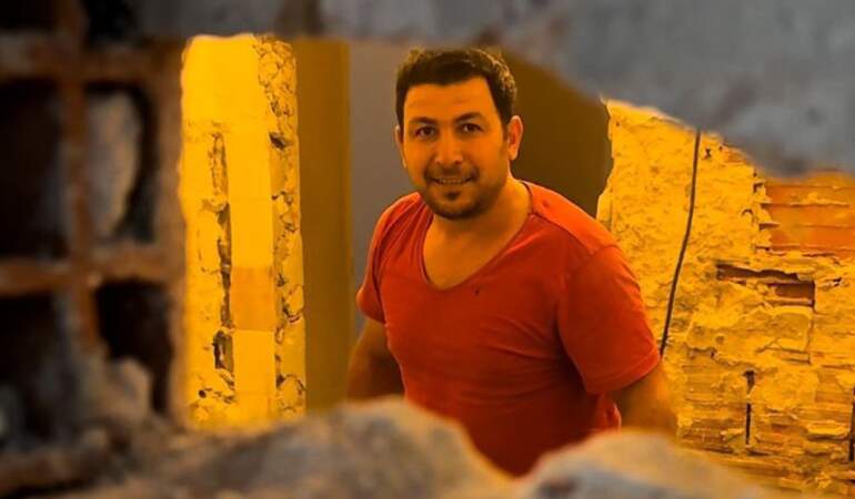 Yan Daireden Gelen Sürpriz Sosyal Medyayı Salladı! Komedi Gerçeğe Karıştı