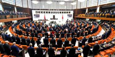 İktidara Yakın Yazardan Çarpıcı İddia: Milletvekilleri İstifa Hazırlığında