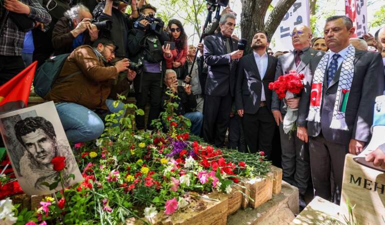 Yeniçağ Gazetesinden CHP’yi Hedef Alan ‘Deniz Gezmiş’ Yazısı! Tartışmaları Fitilledi, Sosyal Medya İkiye Bölündü