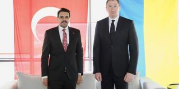 YTB Başkanı Abdullah Eren, Ukrayna Başbakan Yardımcısı Çernışov ile Görüştü