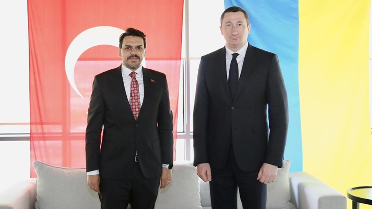 YTB Başkanı Abdullah Eren, Ukrayna Başbakan Yardımcısı Çernışov ile Görüştü